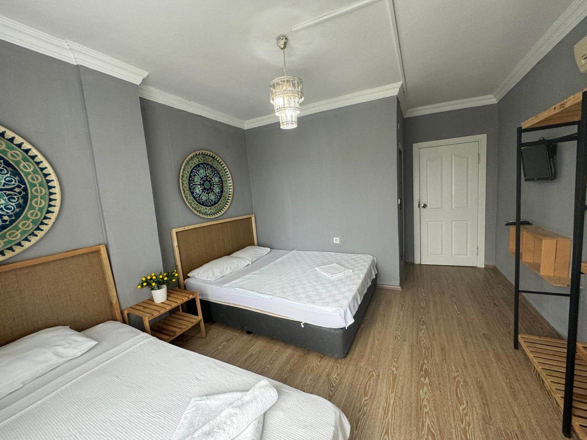 Gueler Butik Hotel Antalya Rum bild